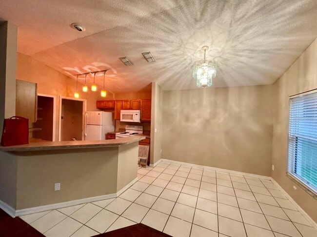 Building Photo - 130 Wornall Dr