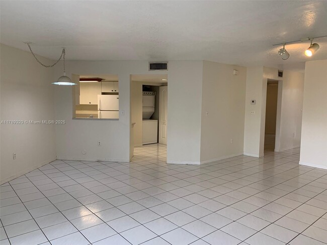 Building Photo - 9631 SW 138th Ave