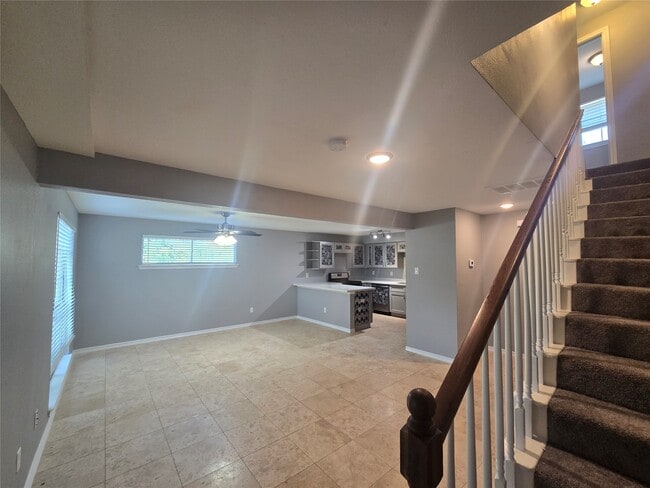 Building Photo - 7810 Oakridge Dr