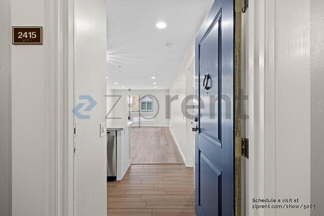 Foto del edificio - 6400 Christie Ave