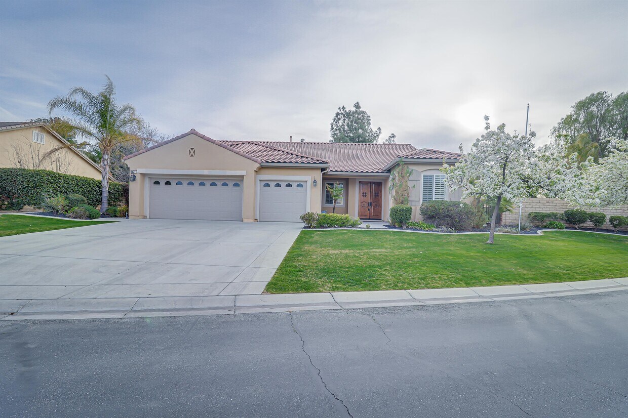 Primary Photo - 14903 Via Messina Dr