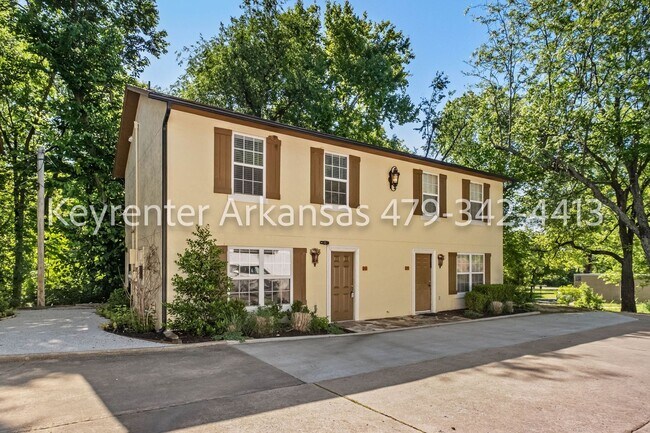 Photo - Beautifully renovated 3 bedroom, 2 bath | Fayetteville AR House