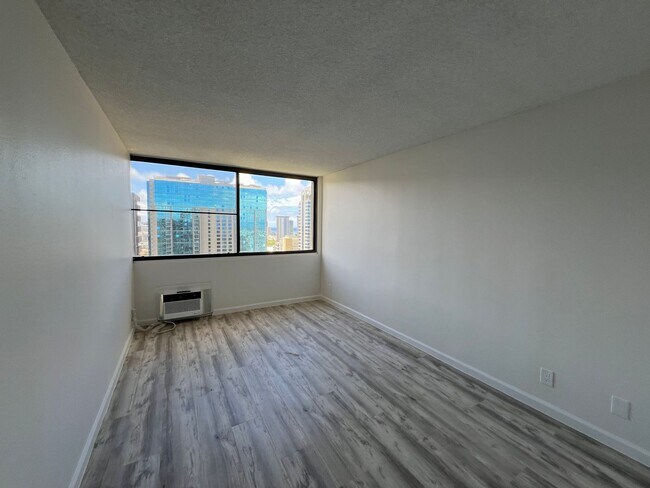 Foto del edificio - Kukui Plaza Condominium- 1255 Nuuanu Ave