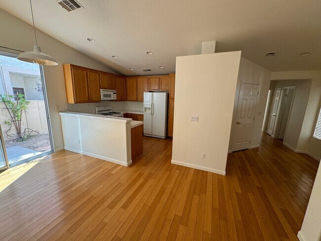 Foto del edificio - Single Story Home In The Heart Of Summerli...