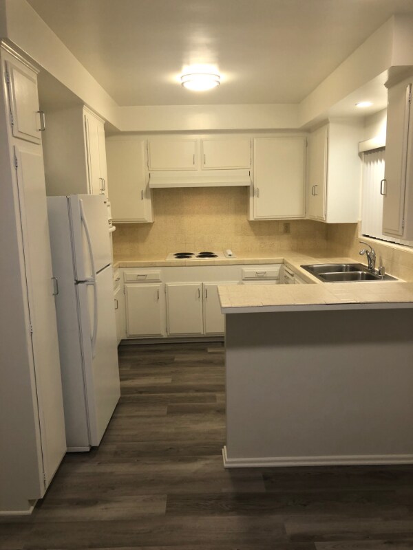 Primary Photo - 56 Brentwood Ave