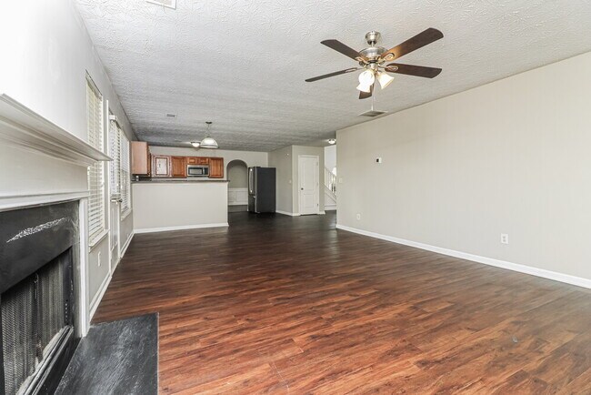 Building Photo - 3778 Renfroe Ave