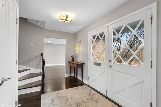 Foto del edificio - 384 Hastings Ave