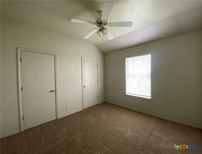 Foto del edificio - 3709 Littleleaf Dr