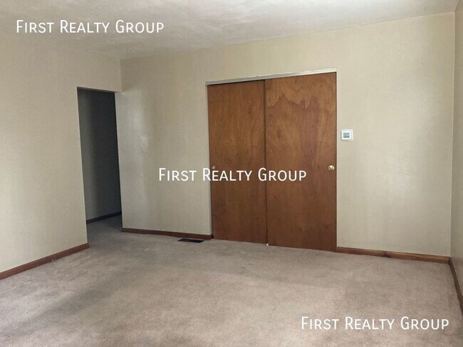 Building Photo - 1 Bedroom, 1 Bath Apartment for Rent, Elec...