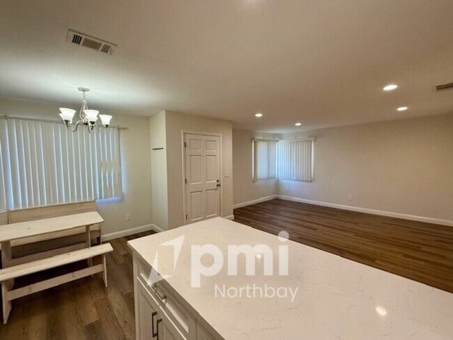 Foto del edificio - 599 Marshall Rd