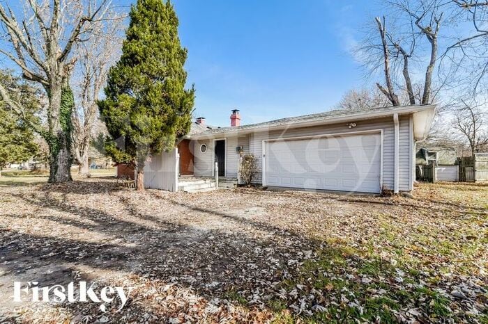 Primary Photo - 145 Oleta Dr