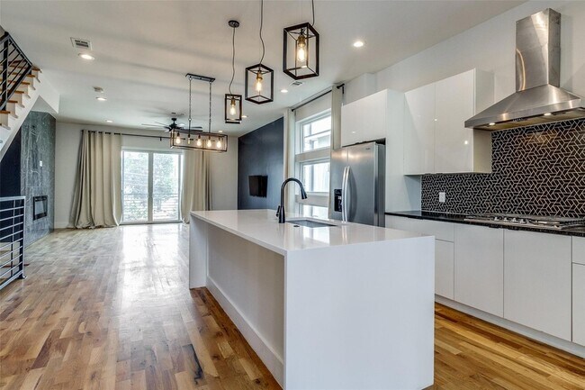 Foto del edificio - 4117 Munger Ave