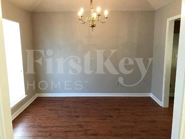 Foto del edificio - 5400 Leaning Oak Drive
