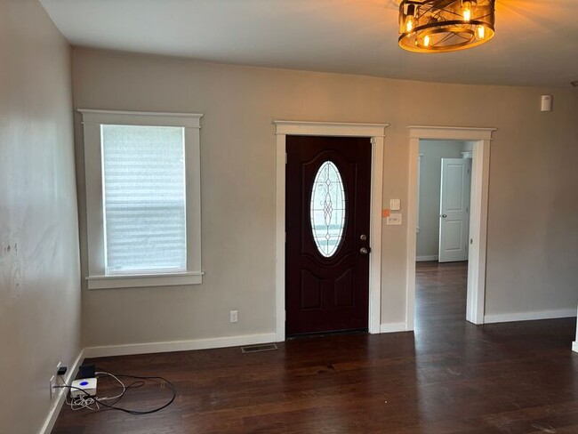 Building Photo - 33 S Princeton Ave