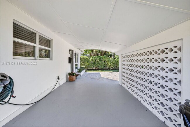 Foto del edificio - Southwest 23rd Street, Fort Lauderdale, FL 33315 - 2 BR 2 BA single-family home