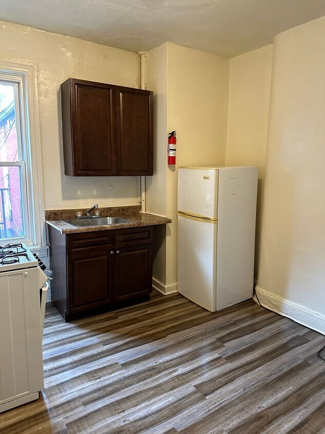 Primary Photo - 613 N 9th St.