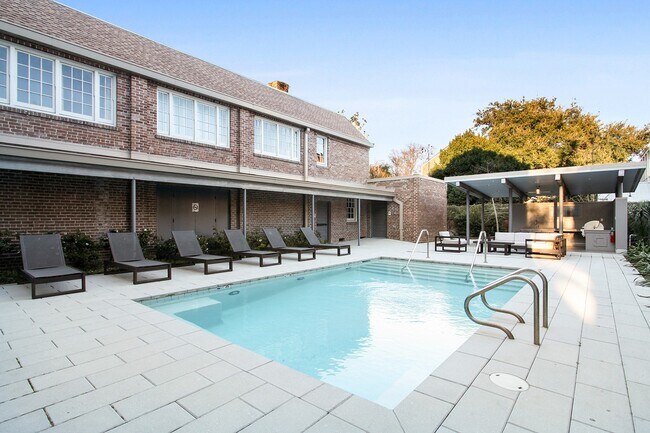 Foto del edificio - 1215 Louisiana Ave