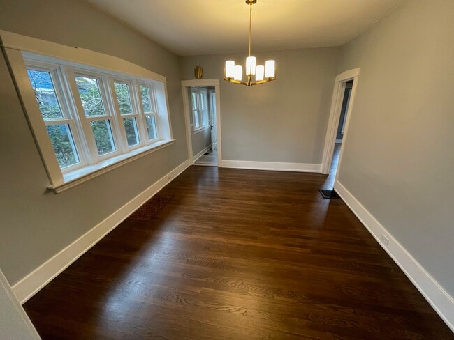 Foto del edificio - 1844 Monroe Ave NW