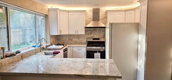 Foto del edificio - 3214 Bayou Crossing