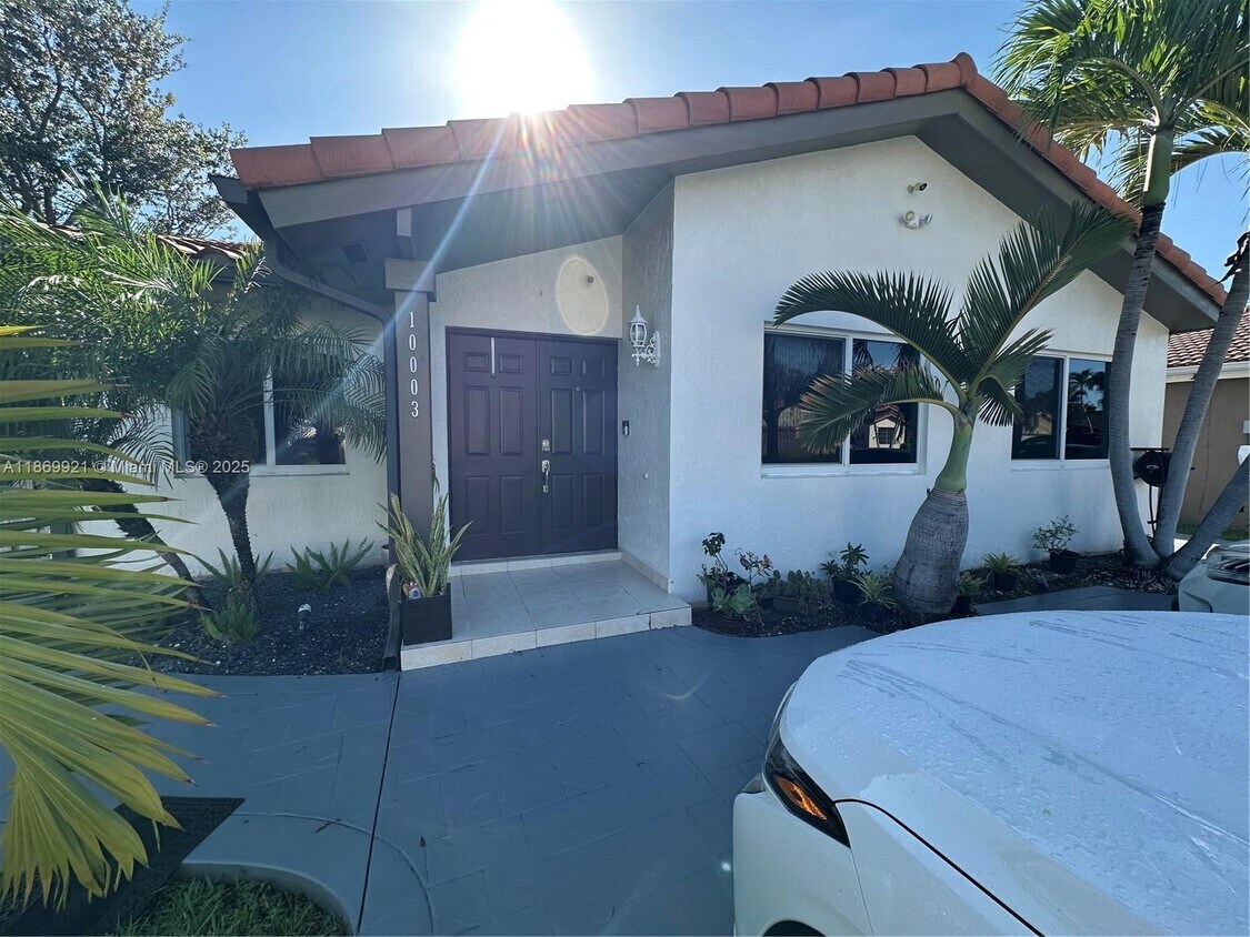 Foto principal - 10003 SW 147th Ct