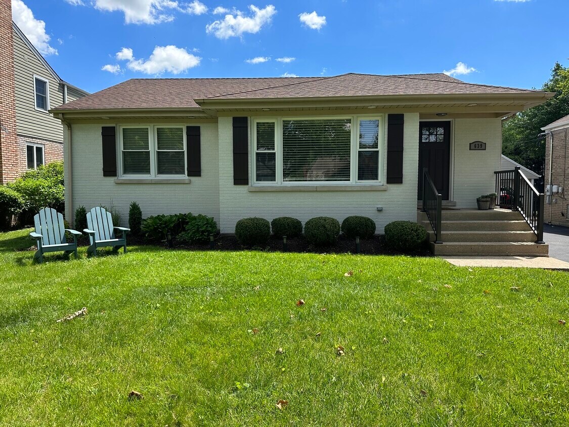 Foto principal - 639 Parkside Ave