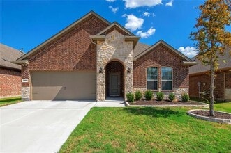 Building Photo - 3008 Evergreen Trail
