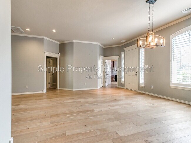 Foto del edificio - 10709 Green Valley Rd