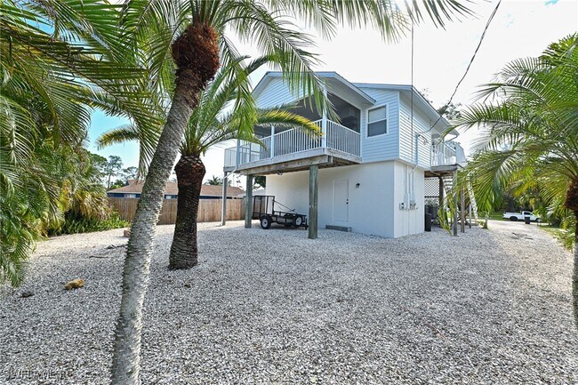 Foto del edificio - 4424 Pine Lake Rd