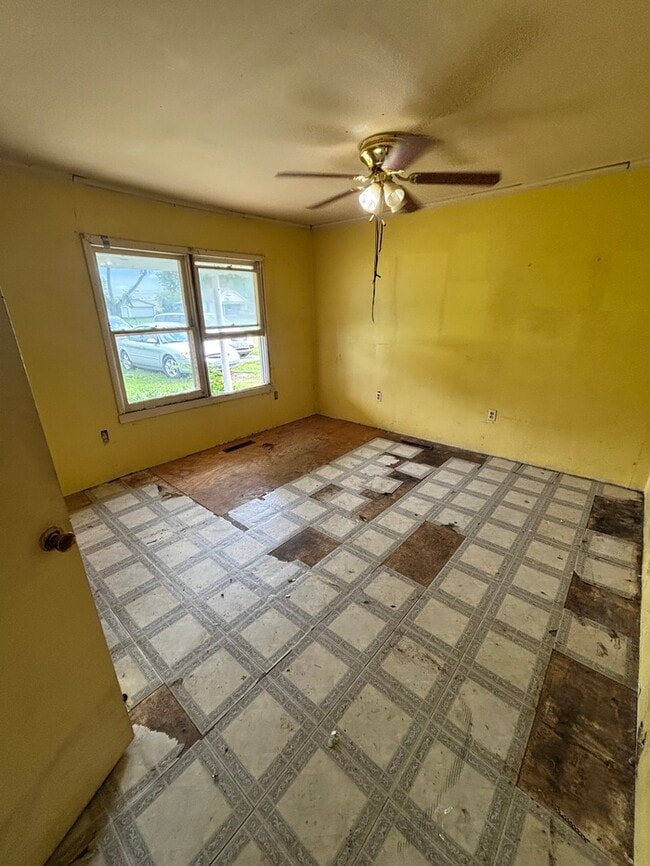Foto del edificio - 2502 Lakeview Ave