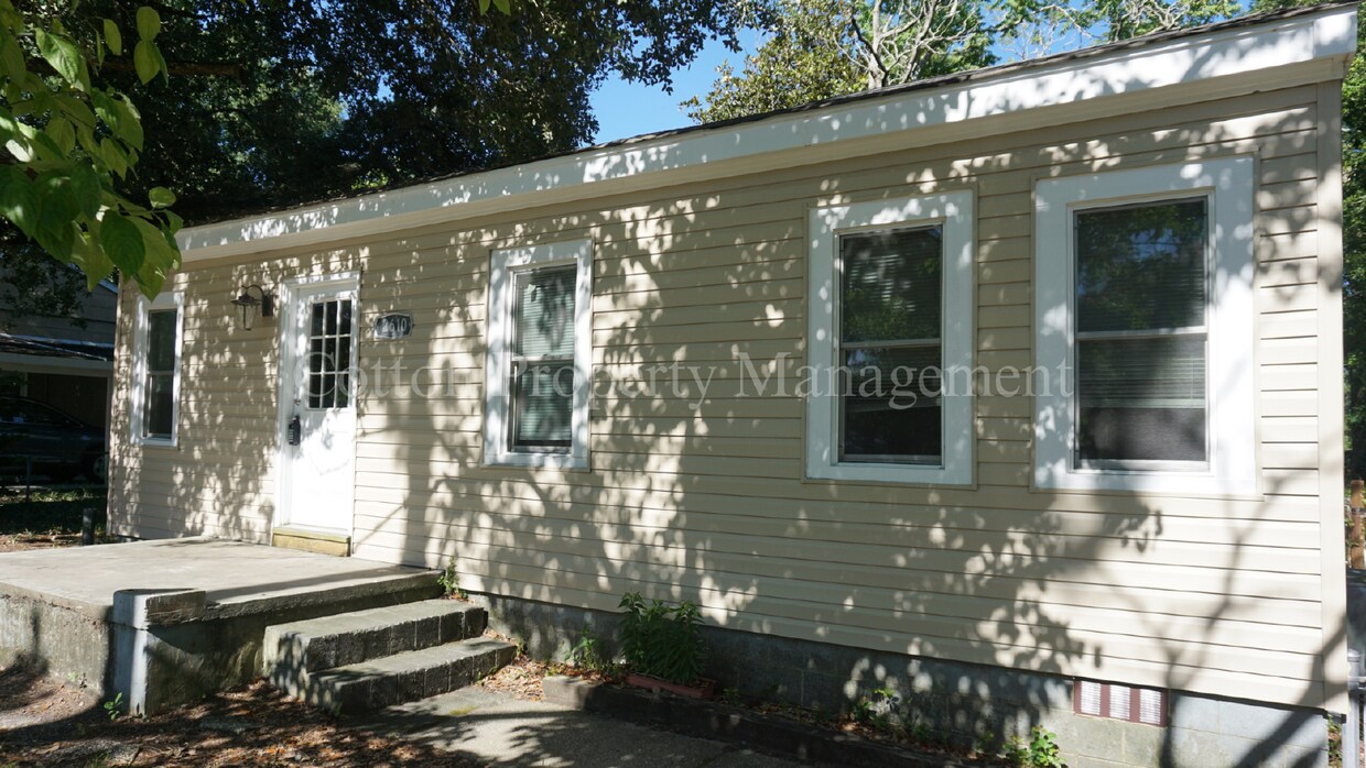 Foto principal - 2610 Dare St