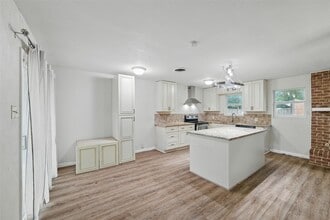 Building Photo - 325 Belmont Dr