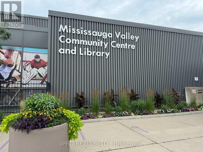 Building Photo - 35-41 MISSISSAUGA VLY Blvd