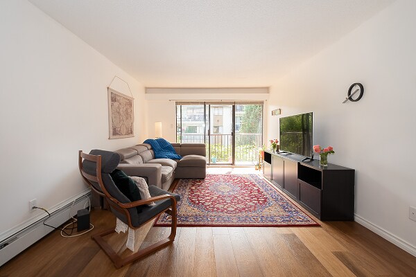 Photo principale - 466 Eighth Av E
