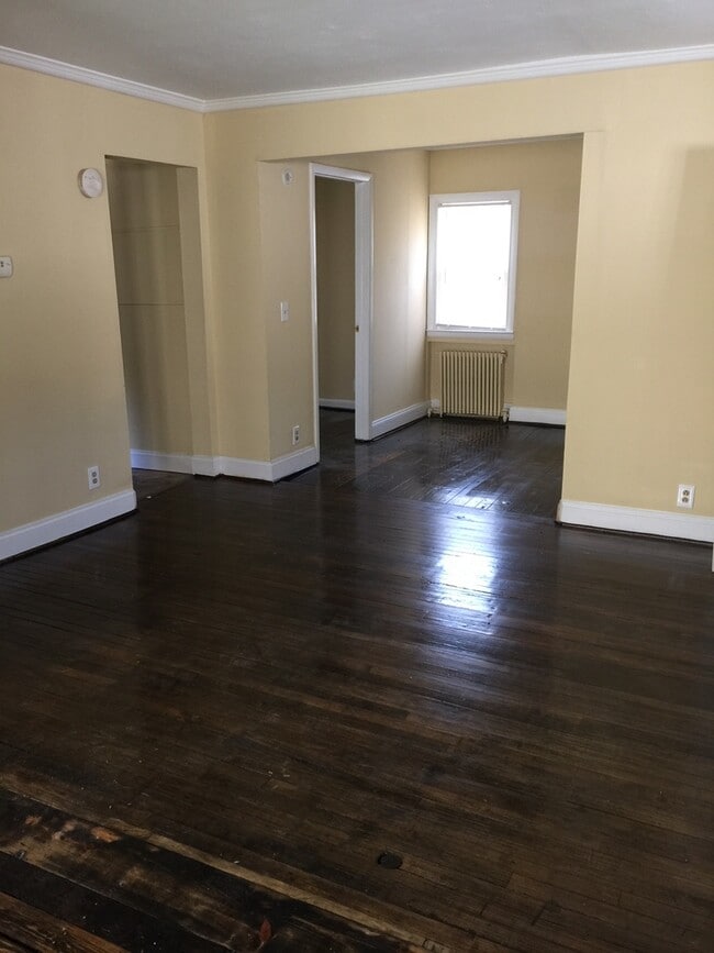 Foto del edificio - 42 Henrietta- updated 2 bedroom 1 bath - c...