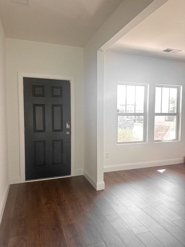Building Photo - Newly Updated 5BR House in Kannapolis: Fen...