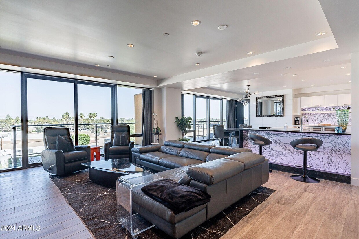 Foto principal - 4422 N 75th St