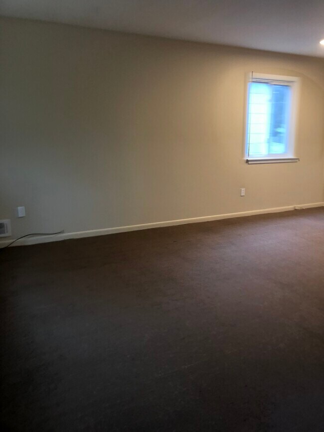 41 Arbutus St Unit Dn, Rochester, NY 14609 Apartments in Rochester