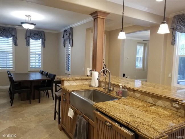 Foto del edificio - 4 br, 3 bath House - 10 Ellistone # 45
