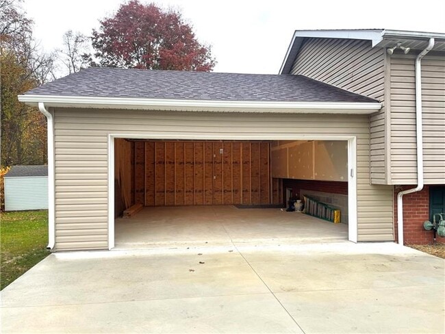 Building Photo - 30 Wiggins Ln
