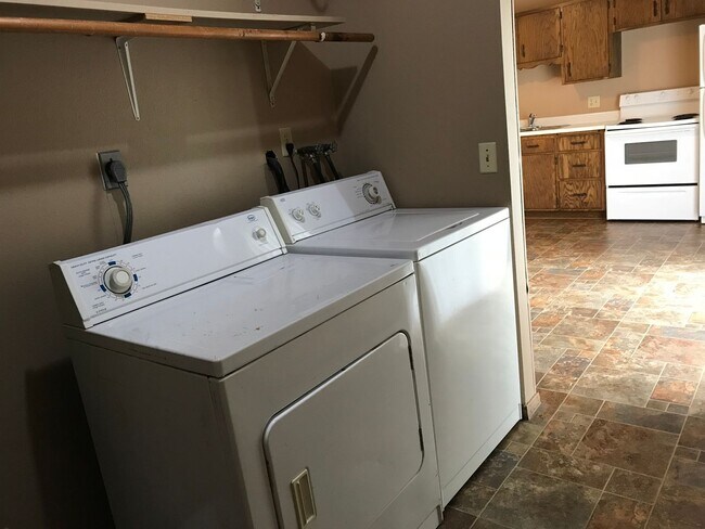 Foto del edificio - 718/720 6th St NE