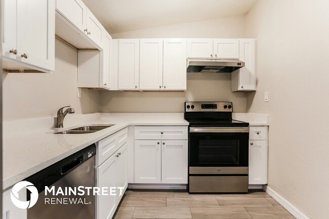 Building Photo - 3919 Longhorn Dr