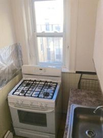 Foto del edificio - 1840 Commonwealth Ave