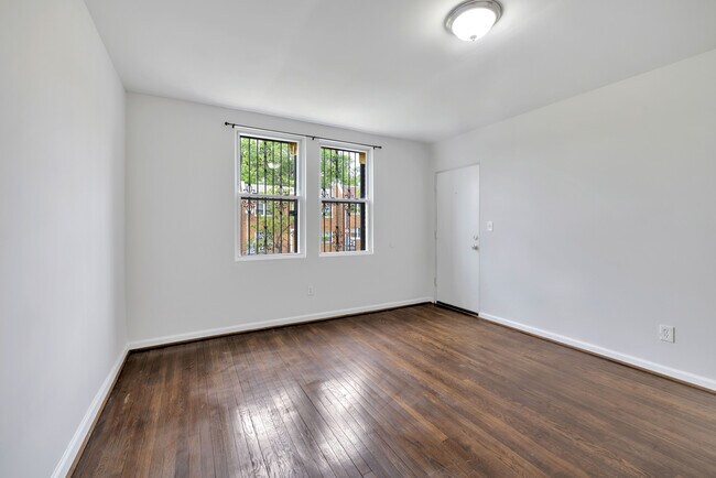 Foto del edificio - 1247 Meigs Pl NE
