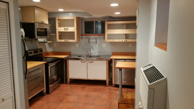 Foto del edificio - 909 Monroe St NW