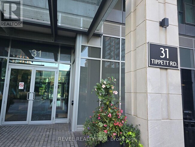 Building Photo - 31 Tippett Rd