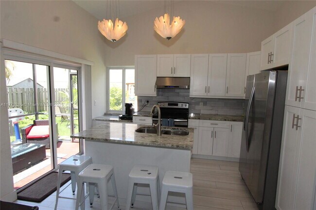 Foto del edificio - 6131 Manchester Ln