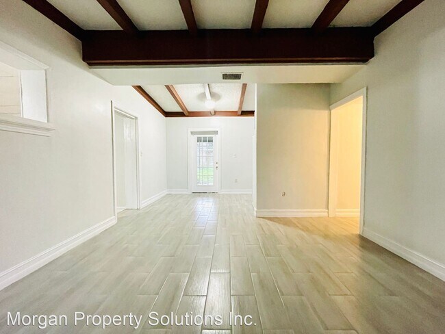 3 br, 2 bath House - 6014 Appian Wy photo'