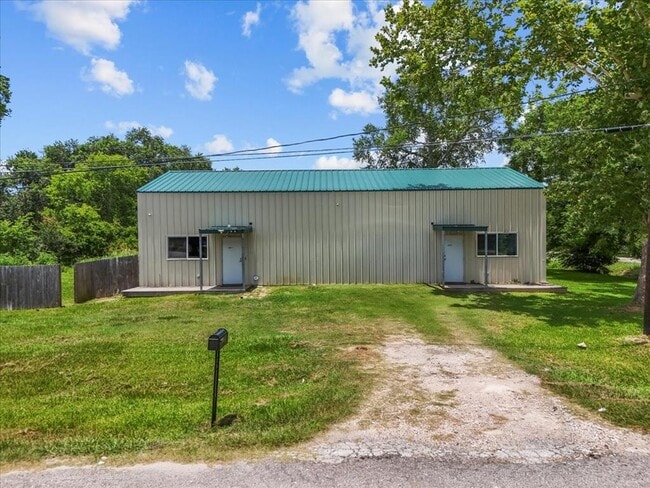 Building Photo - 6602 Prino Rd