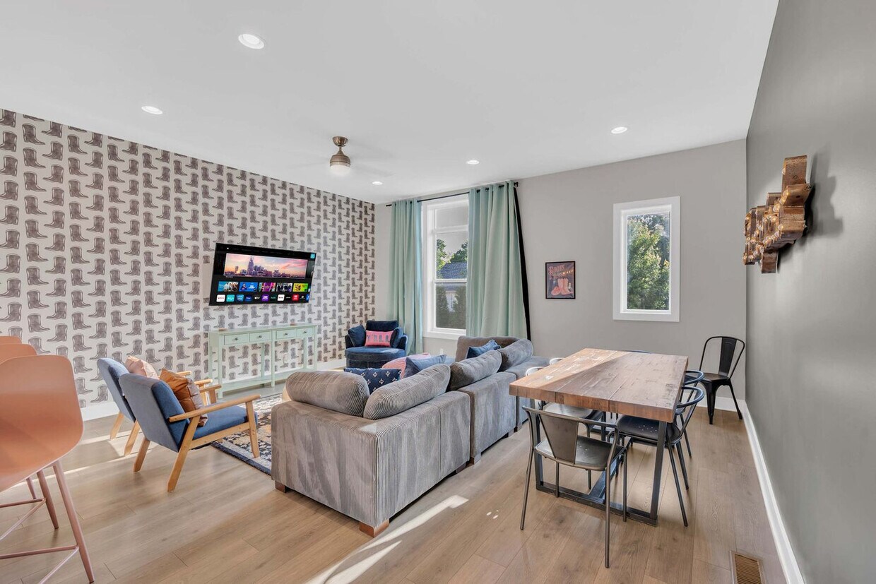 Foto principal - 516 27th Ave N