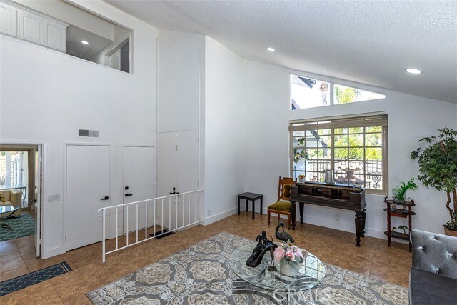 Foto del edificio - 1250 Kinglake Dr